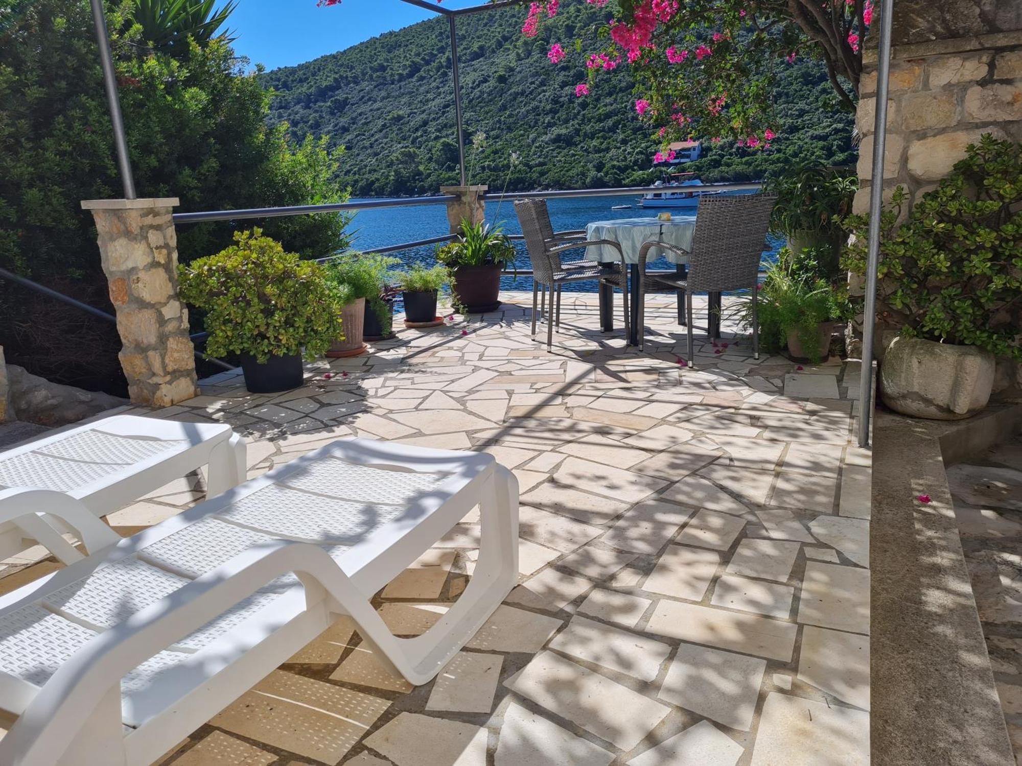 Villa Agata Lastovo Екстериор снимка