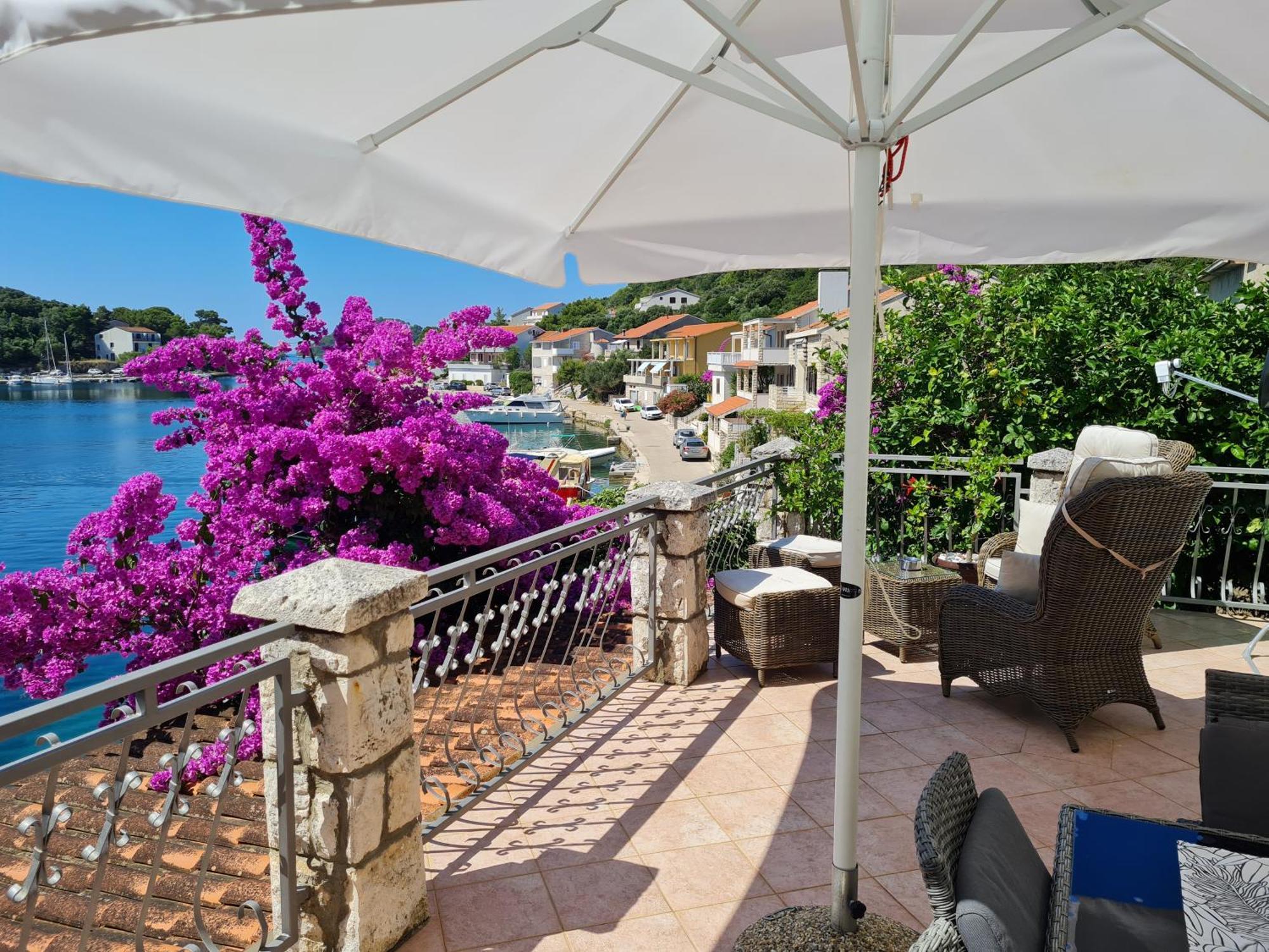 Villa Agata Lastovo Екстериор снимка